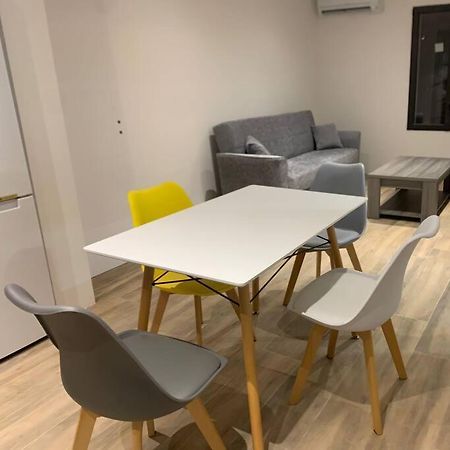 Le 2 Ter Apartment Puyloubier Bagian luar foto