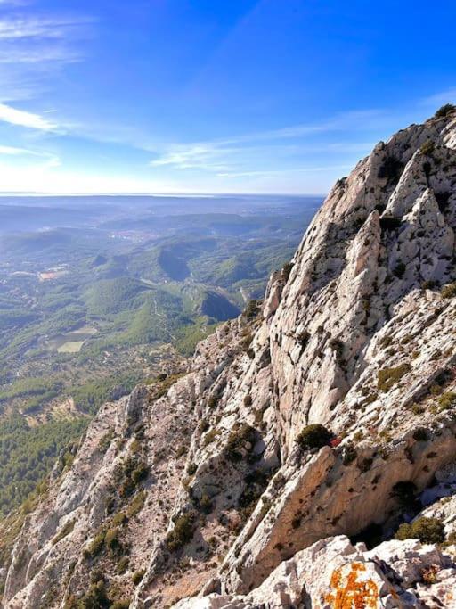 Le 2 Ter Apartment Puyloubier Bagian luar foto