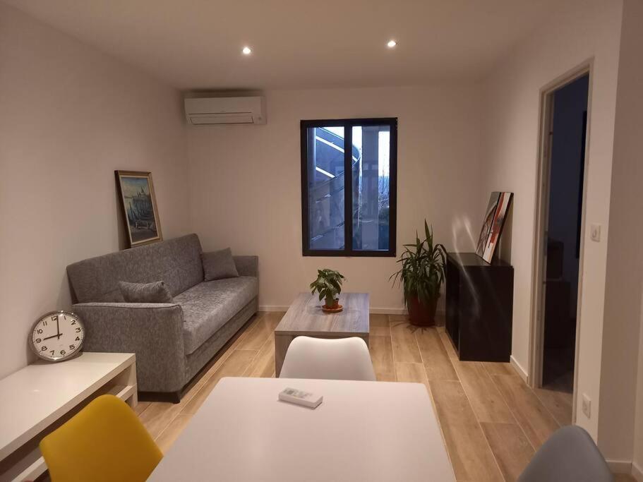 Le 2 Ter Apartment Puyloubier Bagian luar foto